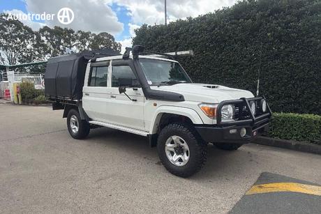 White 2017 Toyota Landcruiser Double Cab Chassis Gxl (4X4)