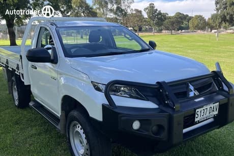 White 2023 Mitsubishi Triton Cab Chassis Glx (4X4)