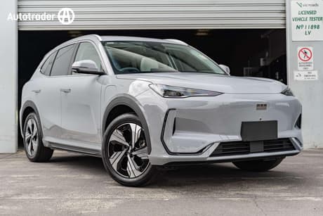Silver 2026 Geely EX5 SUV INSPIRE EXTENDED RANGE F