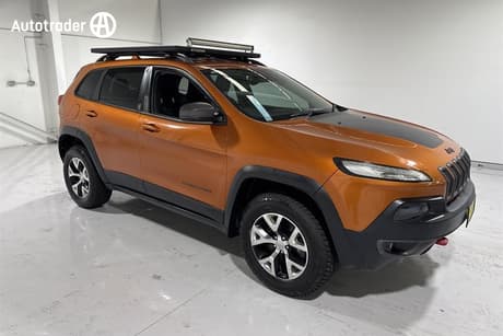 Orange 2014 Jeep Cherokee Wagon Trailhawk (4X4)