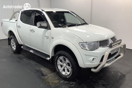 White 2011 Mitsubishi Triton Double Cab Utility Glx-R (4X4)