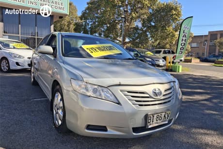 Silver 2009 Toyota Camry Sedan Altise