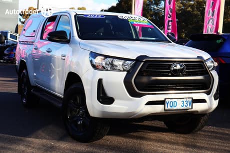 2022 Toyota Hilux Sr5 (4X4) Gun126R