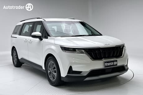 White 2023 Kia Carnival Wagon S