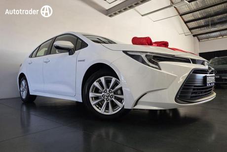 White 2023 Toyota Corolla Sedan Ascent Sport + Convenience Pk