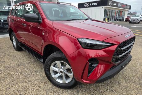 Red 2026 Isuzu MU-X Wagon Ls-M (4X4)
