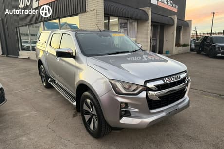 Silver 2020 Isuzu D-MAX Crew Cab Utility Ls-U (4X4)