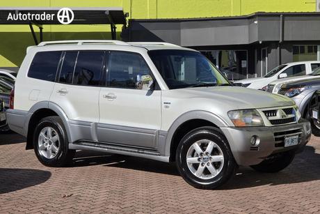 White 2005 Mitsubishi Pajero Wagon Gls Platinum