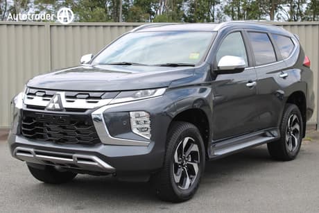 Grey 2025 Mitsubishi Pajero Sport Wagon Exceed (4Wd) 7 Seat