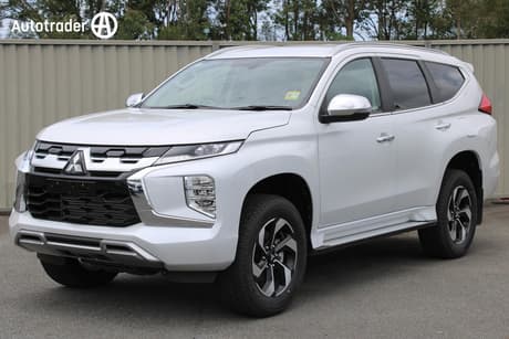 White 2025 Mitsubishi Pajero Sport Wagon Gls (4Wd) 7 Seat