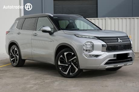 2025 Mitsubishi Outlander Phev Exceed Tour 5+2 St (Awd) Zm My24