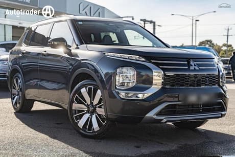 2025 Mitsubishi Outlander OUTLANDER EXCEED 2.5L CVT AWD 5ST