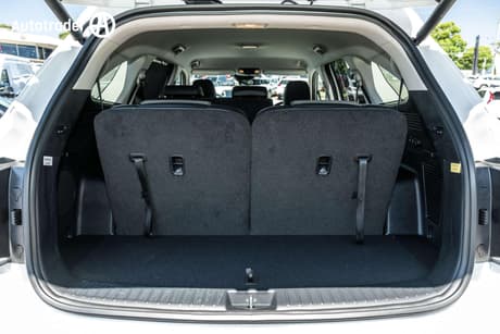 White 2026 Kia Sorento Wagon Gt-Line