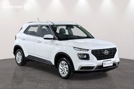 White 2023 Hyundai Venue Wagon
