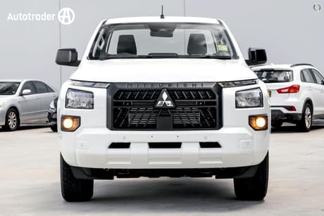 White 2025 Mitsubishi Triton Cab Chassis Glx (4X4)