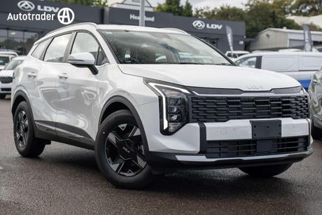 White 2026 Kia Sportage Wagon S (Fwd)
