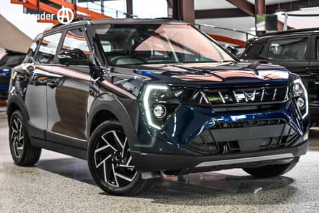 2025 Mahindra Xuv 3Xo Ax7L