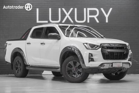 White 2022 Isuzu D-MAX Crew Cab Utility X-Terrain (4X4)