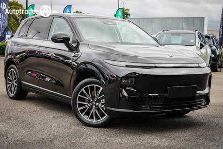 Black 2026 Leapmotor B10 SUV DESIGN LR R