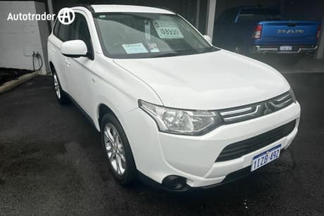 2013 Mitsubishi Outlander ES