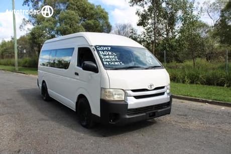 2017 Toyota HiAce Commuter Kdh223R My16