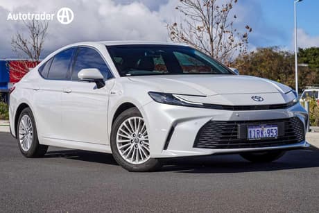 White 2025 Toyota Camry Sedan Ascent Hybrid
