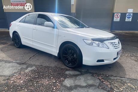 White 2008 Toyota Camry Sedan Altise