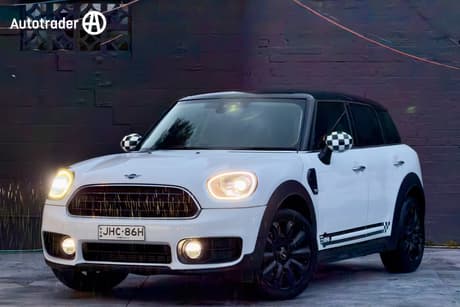 White 2018 Mini Countryman Wagon Cooper