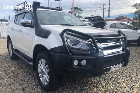 White 2017 Isuzu MU-X Wagon Ls-T (4X4)