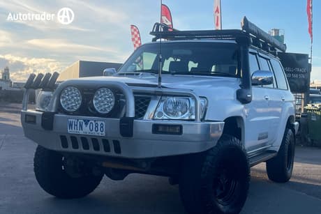 White 2007 Nissan Patrol Wagon St-S (4X4)