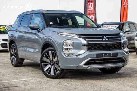Grey 2025 Mitsubishi Outlander Wagon Phev Exceed 5+2 Seat (Awd)