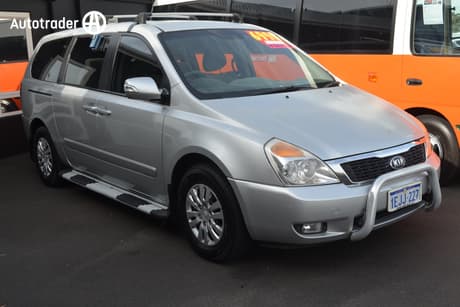 Silver 2013 Kia Grand Carnival Wagon Si