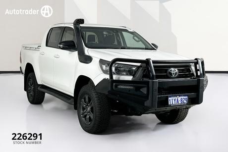 2022 Toyota Hilux Sr (4X4) Gun126R