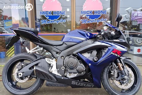 Black 2007 Suzuki Gsx-R750 Road
