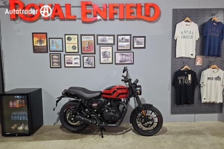 Red 2025 Royal Enfield Hunter 350 Road