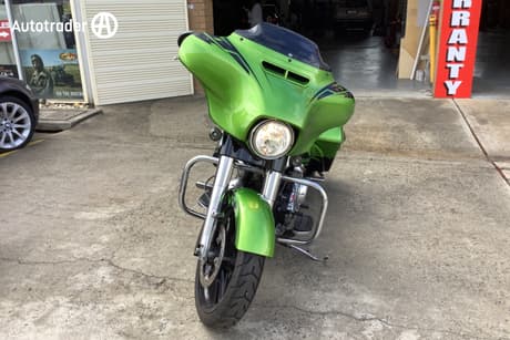 Green 2016 Harley Davidson Street Glide Special 1690 (Flhxs) Road