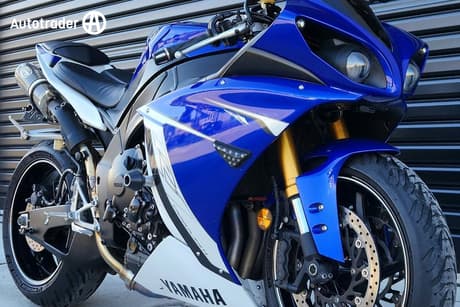 Blue 2010 Yamaha Yzf-R1 Road
