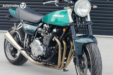Green 1976 Kawasaki Z900 Road