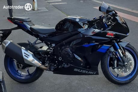 Black 2017 Suzuki Gsx-R1000 Road