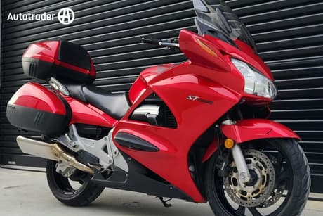Red 2002 Honda St1300 Road