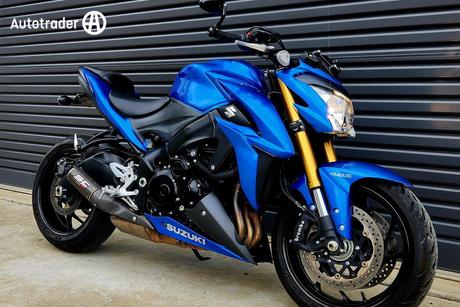 Blue 2016 Suzuki Gsx-S1000 Road