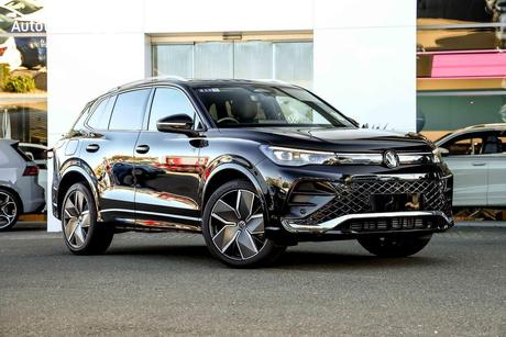 Black 2025 Volkswagen Tiguan SUV