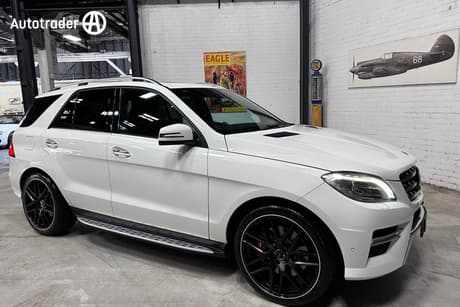White 2014 Mercedes-Benz ML SUV ML500 4X4