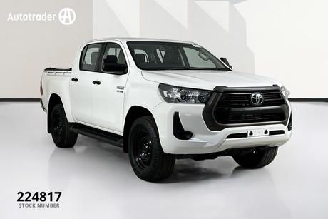 2022 Toyota Hilux Sr (4X4) Gun126R