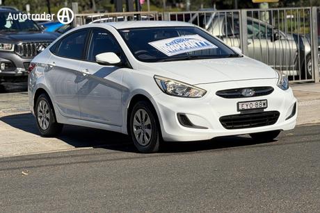 White 2015 Hyundai Accent Sedan Active