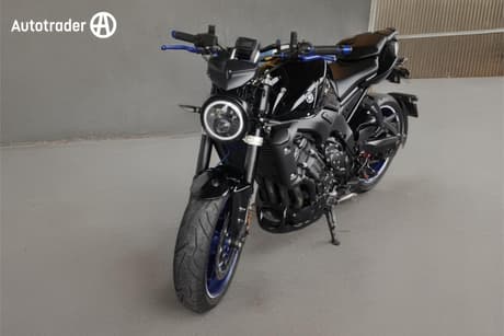 Black 2008 Yamaha Fz1N Road
