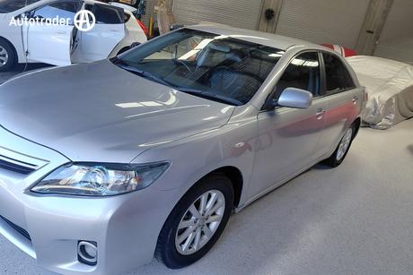 Silver 2010 Toyota Camry Sedan Hybrid