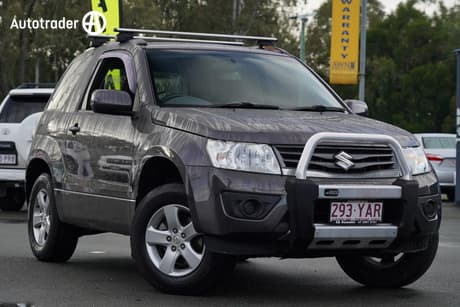 Grey 2017 Suzuki Grand Vitara Wagon Navigator (4X4)