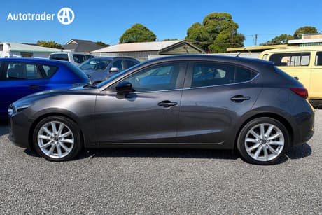 Grey 2016 Mazda 3 Hatchback Sp25
