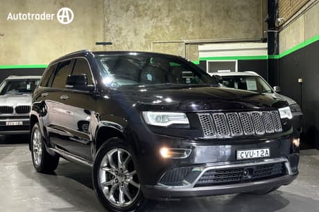 Black 2014 Jeep Grand Cherokee Wagon Summit (4X4)
